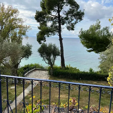 Seafront Loft - Akti Elia *