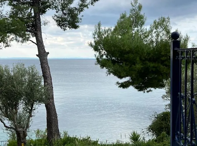 Seafront Loft - Akti Elia Nikiti (Sithonia)