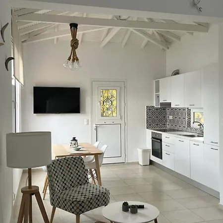 Seafront Loft - Akti Elia Nikiti (Sithonia)